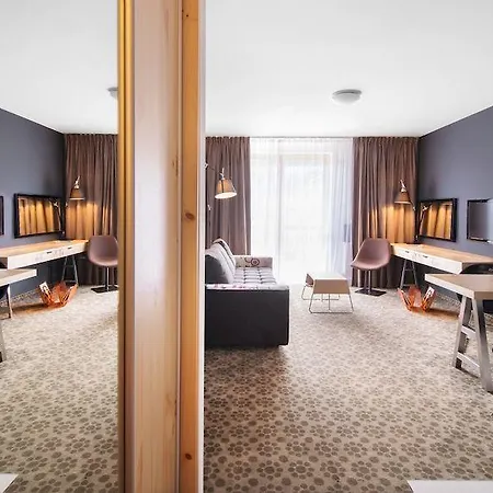 Cristal By Zdrojowa Apart-hotel 3*