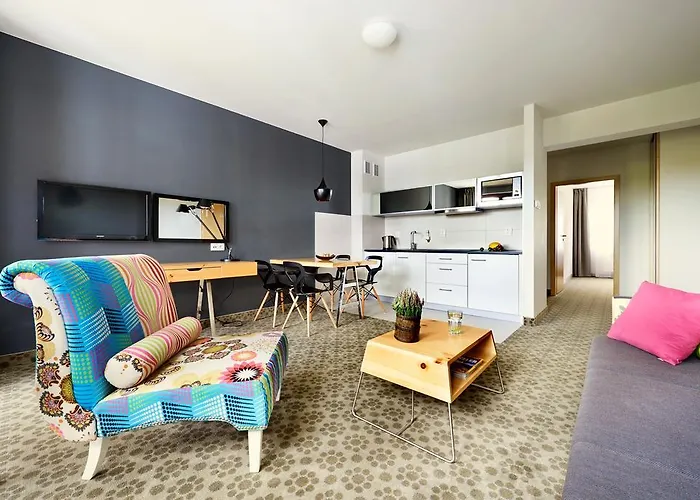 Cristal By Zdrojowa 斯克拉斯卡波伦巴