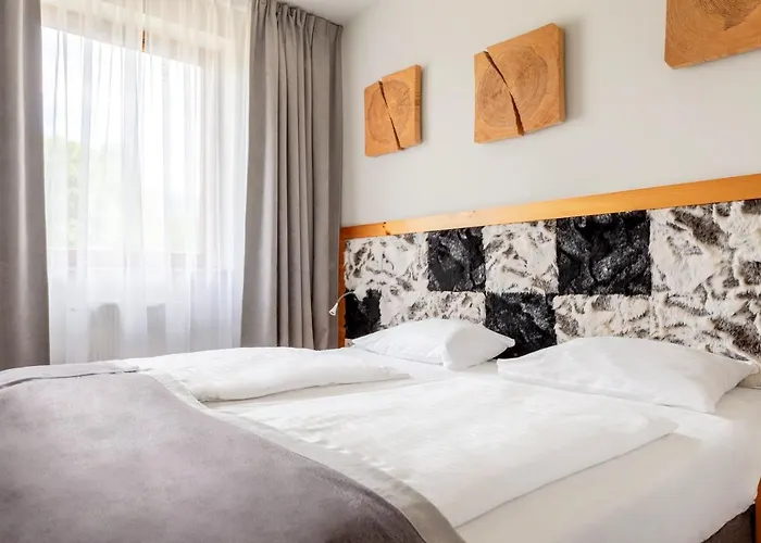 Cristal By Zdrojowa 公寓式酒店 斯克拉斯卡波伦巴