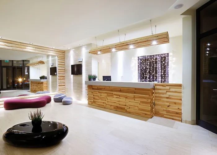 Cristal By Zdrojowa 公寓式酒店 4*