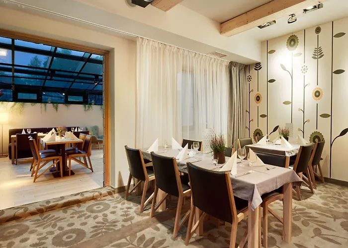 Cristal By Zdrojowa 斯克拉斯卡波伦巴