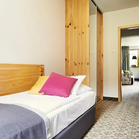 Aparthotel Cristal By Zdrojowa 4*