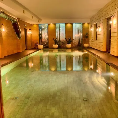 Aparthotel Cristal By Zdrojowa 4*