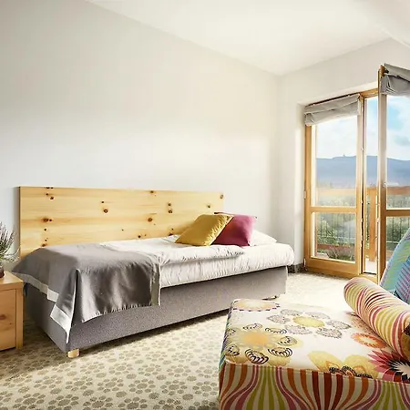 Cristal Apartmanhotel