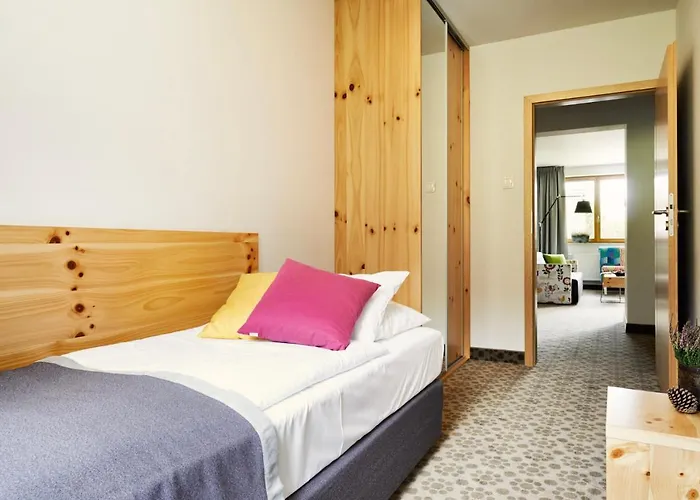 Apartmanhotel Cristal By Zdrojowa 4*