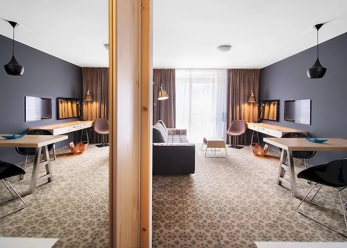 Cristal By Zdrojowa Apartmanhotel 4*